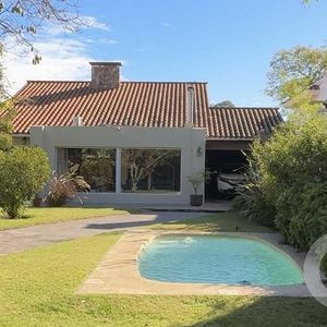 Venta De Casa 4 Dormitorios En Carrasco Sur