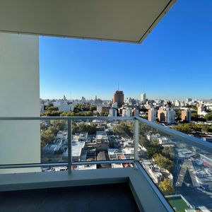 Apartamento De 2 Dormitorios En Venta, Incluye Garaje Doble  Con Renta