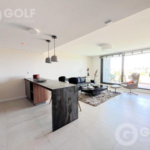 Venta De Apartamento De 2 Dormitorios Con Terraza En Carrasco Este