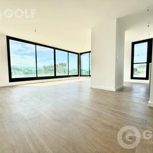 Venta De Penthouse De 3 Dormitorios En Parque  Miramar