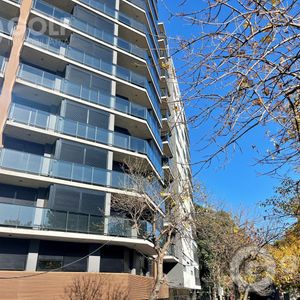 Venta De Apartamento De 1 Dormitorio Con Patio Y Terraza En Punta Carretas