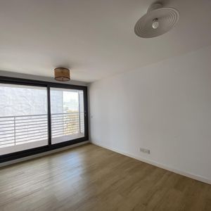 Venta De Apartamento De 1 Dormitorio Con Cochera En  Punta Carretas Con Renta