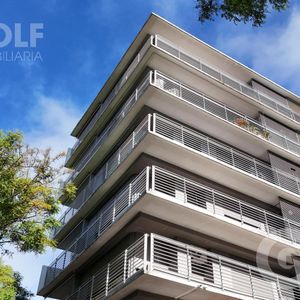 Venta Apartamento De 2 Dormitorios 2  Cocheras Con Renta En Punta Carretas