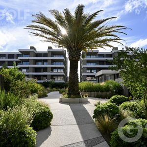 Alquiler De Apartamento De 3 Dormitorios En Parque Miramar