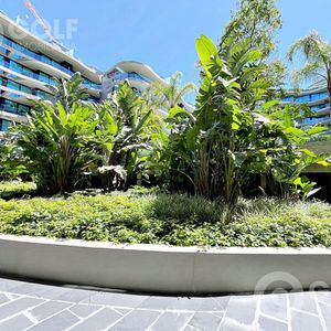 Alquiler Apartamento De 2 Dormitorios Con Garaje Para Un Auto, Vista Al Mar, Forum Puerto Del Buceo