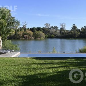 Venta De Casa 3 Dormitorios En Lagos - Con Piscina Infinita