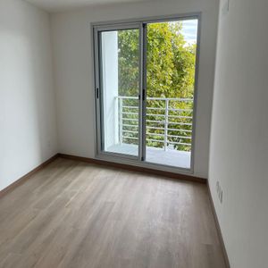 Alquiler De Apartamento A Estrenar De 1 Dormitorio En Tres Cruces