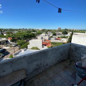 Apartamento De Un Dormitorio En Venta Con Renta En Malvín - 301