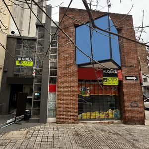 Local Esquina Pagola Esq. Berro 120 M2 Local   Entrepiso