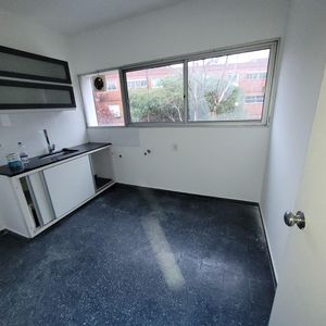 Apartamento Al Frente, Por Avenida Principal, Prox, Casmu, 2 Dormitorios, Segundo Piso Por Escalera, 