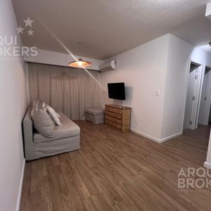 Apartamento De 2 Dormitorios En Alquiler En Cordón