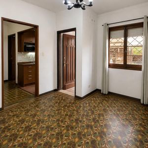 Casa En Venta 3 Dormitorios Amplia Luminosa Bien Ubicado. Zona Pocitos.