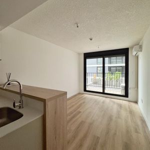 Alquiler De Apartamento 1 Dormitorio Con Balcón En La Blanqueada, Montevideo.