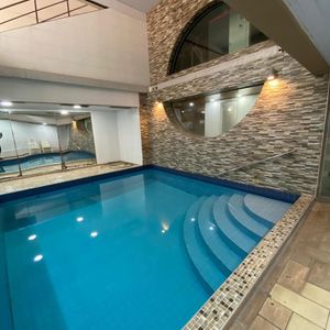 Apartamento En Venta 1 Dormitorio Edificio Con Piscina Sauna Jacuzzi Gimnasio Parrillero Parque Rodo.