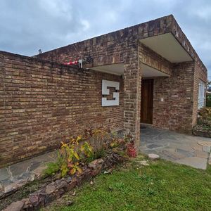 Casa En Alquiler 3 Dormitorios En Padrón único Atlántida