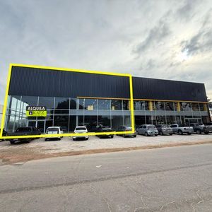 Alquiler De Gran Local Comercial De 467 M², 30 Mts Frente Próximo A Punta Shopping!!