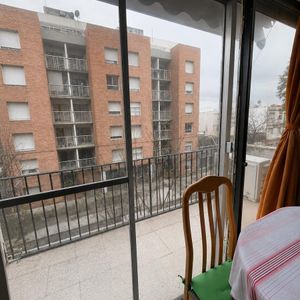 Venta Apartamento 2 Dormitorios En Cooperativa. Con Balcón, Barbacoa, Cancha Y Juegos Para Niños En Tres Cruces