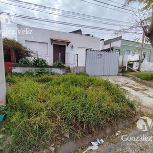 Casa En Muy Buena Ubicación En Colonia Del Sacramento