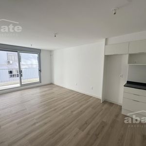 Alquiler Apartamento 2 Dormitorios En Cordón Sur, Montevideo