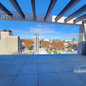 Venta Penthouse 3 Dormitorios , Terraza Y Parrillero En Cordón Sur
