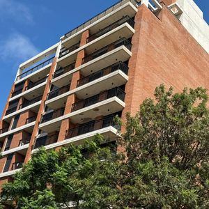 Alquiler De Excelente Apartamento De 2 Dormitorios Frente A Terminal Tres Cruces – $45.000