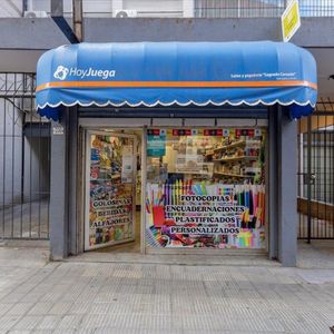 Llave En Venta Frente A La Intendencia – Negocio Rentable