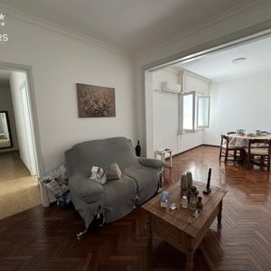 Apartamento De Tres Dormitorios En Venta Con Renta En Tres Cruces - 204