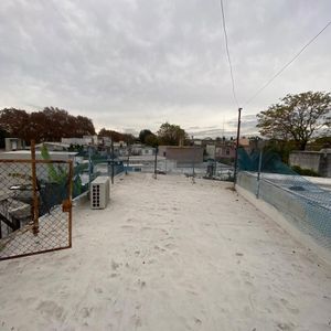 Alquilo Casa 2 Dormitorios, Sin Gastos Comunes. A Metros De Macro Mercado, Gym, Colegios. Zona Tranquila Jacinto Vera.