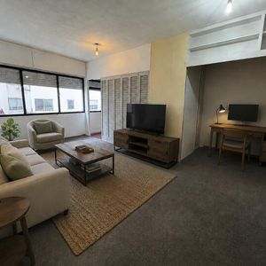 Venta Apartamento De 1 Dormitorio En Pocitos, A Una Cuadra De La Rambla