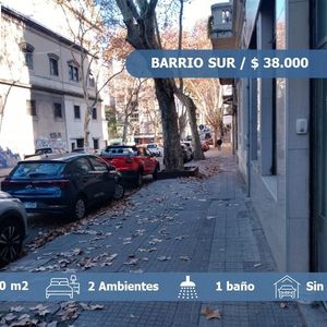Alquiler Local Comercial De 2 Plantas En Barrio Sur. 