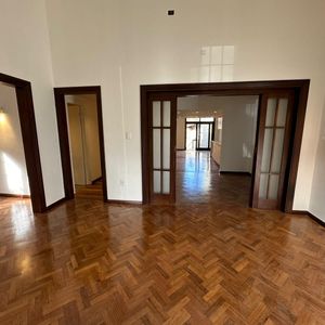 Alquiler En Carrasco Sur, Elegante Casa De 3 Dormitorios Y 2 Baños Carrasco Sur  – $93.000