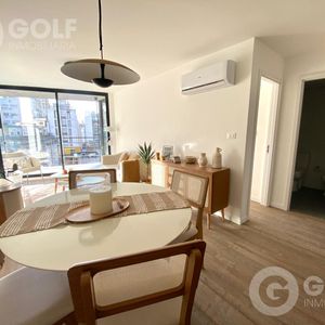 Venta De Apartamento De Dos Dormitorios Con Terraza Y Cochera - Centro (montevideo)