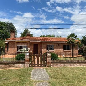 Casa En Alquiler Nueva Helvecia