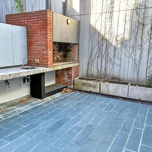 Alquiler De Apartamento 1 Dormitorio En Punta Carretas Con Patio Y Parrillero