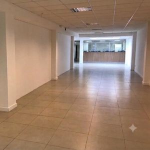 Alquiler Local 8 Octubre Y Forteza Bajo De Precio