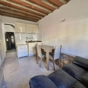 Venta De Apartamento En Tres Cruces Con Terraza Compartida