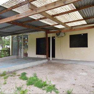 Casa Con Local En Venta En Los Pinos