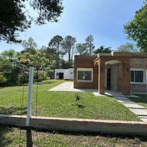 Casa Con Barbacoa En Venta En Balneario Los Pinos