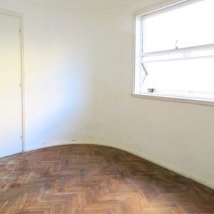 Monoambiente  En Alquiler - Ciudad Vieja. Bajos Gastos Comunes