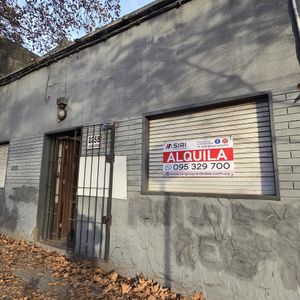 Alquiler De Local Ideal \"CLínica - Consultorios\" En Tres Cruces