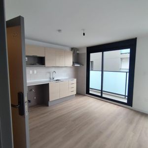 Alquilo Apartamento Monoambiente Con Balcón. Gimnasio, Cowork, Zona De Parques,  Excelente Ubicación En La Blanqueada.