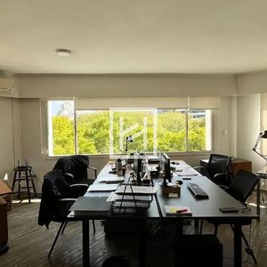 Edificio Matriz (5) - Alquiler Gran Oficina En Ciudad Vieja | 109 M² | Frente A Plaza Matriz