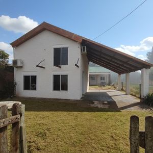 Venta De Casa Con Barbacoa Sobre Rambla 25 De Agosto En San Gregorio De Polanco