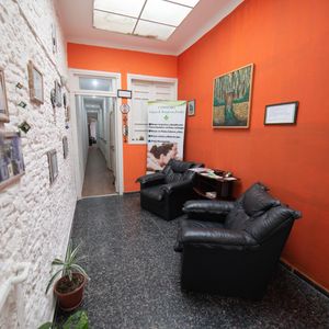 Casa De 5 Dormitorios En Alquiler, Ideal Para Casa De Salud, Residencia O Similar - Prado