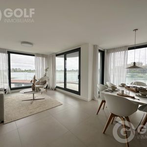 Venta De Apartamento De 2 Dormitorios Con Terraza En Carrasco Este