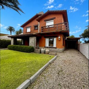 Casa De 4 Dormitorios En Alquiler Anuale Zona Del Faro, Península