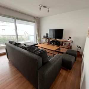 Venta Apartamento 2 Dormitorios Sobre La Rambla Con Vista Al Mar. Frente A La Rambla. Buceo.