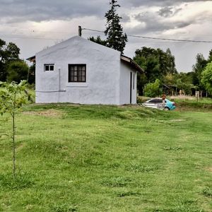 Casa En Riachuelo En Alquiler De 1 Dormitorio Con Patio