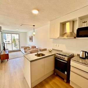 Apartamento De Un Dormitorio En Alquiler Con Muebles En Tres Cruces - 604