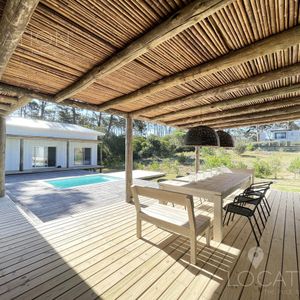 Alquiler Casa 3 Dormitorios En Barrio Cerrado Pinar Del Faro, José Ignacio